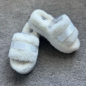 UGG Platform Fluffita Sandals